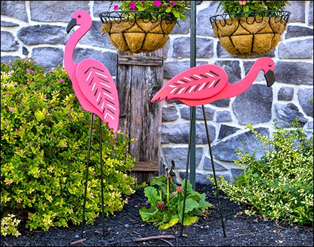 Flamingo Yard Bird