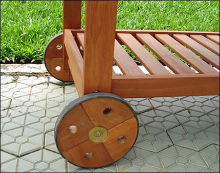 Eucalyptus Potting Bench