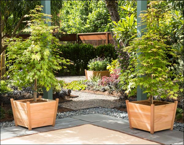 Alternate Views Of Red Cedar Rural Planter